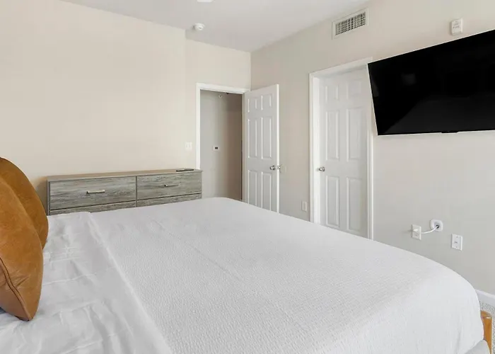 Landing Amazing 3Bd Gym Apartment *